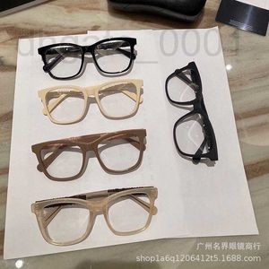 Модные солнцезащитные очки Рамки Дизайнер 24 очка Популярны в Интернете в том же стиле солнцезащитные очки женский черный рам