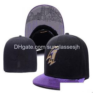 Czapki kulkowe czapki z kapeluszami dopasowane czapki wszystkie logo drużyny haft regulacyjny projektant baskballu mężczyźni na świeżym powietrzu sportowe bawełniane snapback Flat Close Dhny2
