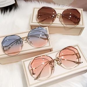 Rimless Polygon Fashion Popular Women Men Shades Big Frame Round Sun Glasses for Female Oculos Gradient Sunglasses L2405