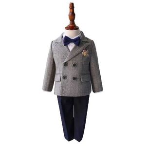 Garnitury Dzieci Kurtka hosta spodnie Bowtie Flower 4PCS Suit garnitur chłopców w stylu Ceremonia School School Ceremonia Ceremonia Tuxedo Sukiej Y240516