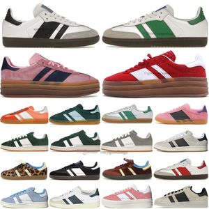 Designer Mens Casual Shoes Platform Fet Glow Pulse Mint Core Black White Solar Super Pop Pink Nästan Män kvinnor Sport Sneakers