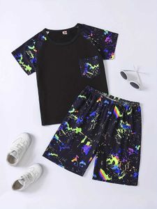 Set di abbigliamento per ragazzi t-shirt a maniche corte 3D simulato simulato Effetto luminoso stampato per bambini Summer Home Set set traspirante Y240515