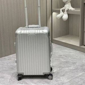 RIW Suitcases 10A fashion designer luggage suitcases boarding case large capacity wheels koffer bag luggages Patent Versatile travel business trolley case