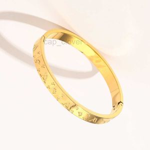 Europe America Fashion Style Bracelets Women Bangle Designer Jewelry Gold Plated Stainless Steel Wedding Lovers Gift Bangles Wholesale ZG1212