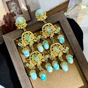 Flower Branch Hollow Resin Ear Clip Retro Exaggeration No Piercing Required Clip Earring Luxury Accessories Wholesale Female 240507