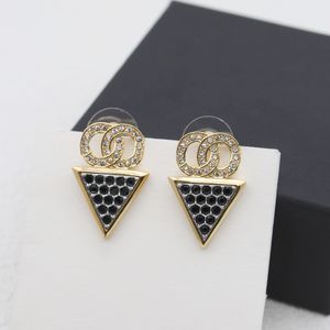 689904 Mixed Simple Gold Plated Silver Luxury Brand Designers Letters Stud Geometric Famous Women Round Crystal Rhinestone Pearl Earring Wedding Party Diamond