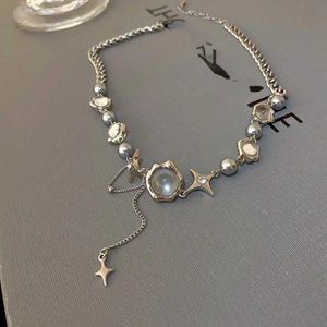 Hänghalsband ny design utsökt stjärna geometriska kristallkedjor choker halsband koreanska mode glänsande smycken för kvinnor jubileum bröllop j240516