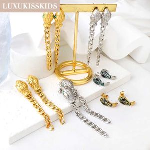 Dangle Chandelier LUXUKISSKIDS Luxury Snake Drop Earrings Gold Green rhinestones Short and Fat Modern Womens Party Pendant Perforated d240516