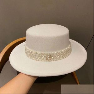 Breda randen hattar hink för kvinnor lyxiga domo hatt fedora ceremoni designer fascinator s eleganta män cap leverering leverans mode accessorie otqtp