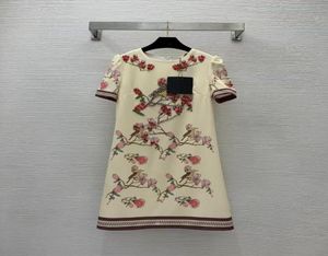 Уличные платья в стиле 2023 Новое весеннее лето o Nece Print Print Fashion Milan Designer Designer Brand То же самое стиль женский 4422527