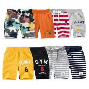 Shorts 2023 new summer childrens cotton shorts boys camouflage childrens pants childrens beach shorts girls casual sports pants d240517