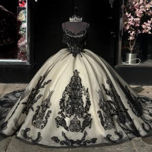 ドレスメキシコの女の子QuinceAnera Dresses Black Black Applique LaceUp Corset Gillter Sequins Sweet 16 Pageant Gowns