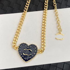 Cowboy Style Designer Necklace Heart Design Brand Letter Pendant High-end Copper Chains Necklaces Choker Christmas Wedding Birthday Jewelry Gift