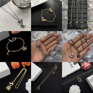 Kvinnor designers design lyxiga halsband lo titanium stål hänge halsband armband smycken hög kvalitet tillbehör färg snabbt