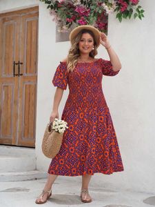 Grundläggande casual klänningar plus storlek Boho Print off axelklänning för kvinnor 2024 Puff Slve Vacation Beach Casual A-Line Summer Large Size Long Dresses Y240515