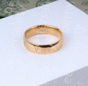 Дизайнер v Письмовая полоса кольца женщины 18 тыс. Золото покрытая нержавеющей сталь