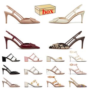 Plataforma de moda de moda sandálias de luxo de luxo famosas femininas cunhas de cunhas bombas com slides de caixas Lady Sexy High Heels Rivet Manual Ponto Manual Clatadores Personalizados