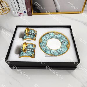 Designer Retro Gold Mug Set 2 Cup 2 Plate Gift Box Home Bone Porcelain Coffee Cup Luxury Milk Cup Kitchen Utensil Cup Plate Set