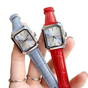 Luxo feminino relógios de marca Top Brand Designer Retângulo Lady Watch Leather Strap 23mm Moda Wristwatches de alta qualidade Mulheres aniversário Presente do dia das mães