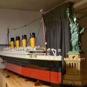 Diğer oyuncaklar 9090 adet 10294 Titanik Büyük Kruvaziyer Gemi Yapı Taşları ile Uyumlu Titanik Birim Çocuk Diy Oyuncak Hediyeleri S245176320
