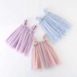 Dziewczyny koronkowe elegancka sukienka księżniczki Summer Mała dziewczynka potargana kamizelka pusta krótka spódnica 3-10-letni dzieci L2405