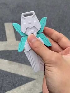 10pcs dekompresyon oyuncak 3D baskı yerçekimi kalkan yavrusu atlama küçük turp yeşil mor mini model kolye itme kartı dekompresyon oyuncak wholeasale