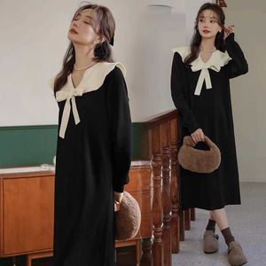 Maternity Dresses 2024 Korean pregnant woman black dress autumn long sleeved bow neckline pregnant woman knitted dress pregnant woman sweater H240518