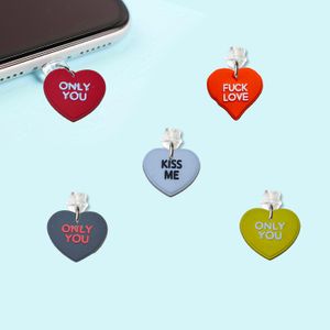 Outros acessórios para celulares Dia dos namorados Love Cartoon em forma de pó Plug Charm para telefones Android porto de carregamento USB anti -fofo compa otmpg