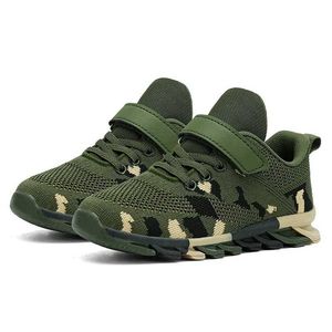 Athletic Outdoor Children Buty dla chłopców oddychający trampka Summer Air Mesh Camouflage Kids Hook Loop School Shoe Size 28-39 Y240518