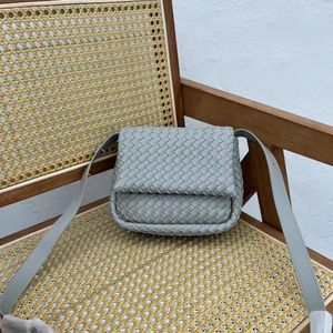 2024 Yeni Crossbody Çanta Çanta Retro Moda Lüks Tasarımcı Çanta Seyahat için çok uygun, doku dolu, retro klasik el yapımı kapitone dokuma teknolojisi