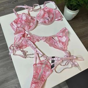 Ultra dünner sexy BH und Unterwäsche -Set mit Halskette erotische Dessous verführerische Spitze Schwarze Frauen bestickte Spitze Dessous 240516