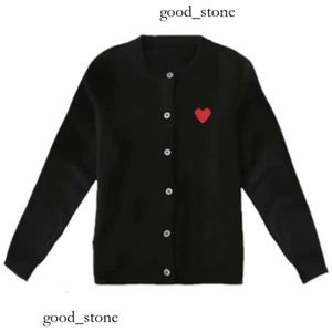 Capgs capuz masculino suéte de designer feminino tocam suéter malha comi coms homens moletom desbatilhas garcons capuz Red Heart Heart Long Snevee Cardigan Bordado CDGS Camisa 403