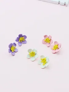 スタッドイヤリング花の花のイヤリング