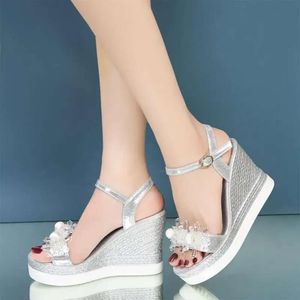 Sandaler Summer Fashion Women Wedge Heel Platform Crystal Buckle For Dressy High Heelsandals SA B44