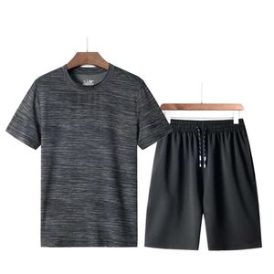 Herrspårar Mens Sports Suit Fashion Fitness T-shirt Loose Summer Breattable Mesh Casual Suit Jogger Male Clothoutdoor Sportswear J240510