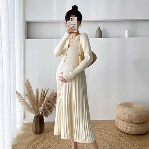 Annelik Sweaters Sonbahar ve Kış Hamile Kadın Giysileri Uzun Kollu V yakalı Yüksek Bel Düğmesi Uçan Örme Elbise Kazak H240517