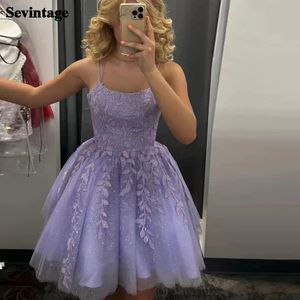 Lavanda sevintage Lavender Shiny Tulle Short Short Adtres Appliques Corsetto in pizzo Abiti da cocktail Abito di laurea Homecoming festa di laurea 240517