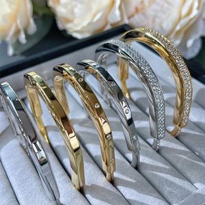 Classic 925 Silver Luxury Jewelry Brand Womens Bracelet Geometry Zircon Lock Rose Gold Gold Anniversary Presente 240515