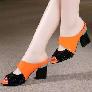 Летние туфли на каблуках высокой сандалии квадрат женская мода с разрезанием от открытого слайдера пальцев 230724 29 D SA 28f