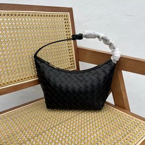 VB New Lunch Armpit Bag, 여성용 핸드백, 레트로 램스킨 세련된 고급 디자이너 핸드백, 여행에 적합한 여행, 질감으로 가득 찬 레트로 클래식 직조 장인 정신