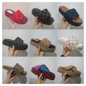 Slippers Женщины дизайнерская платформа Slipper Luxury Sandal Man Slapper Mid Heel High Fashion Canvas классическая вышиваемая платформа мультиколорная сандалия для женщины