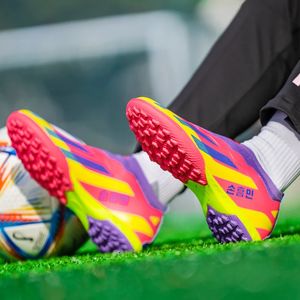 Högkvalitativa herrfotbollskor Non-Slip Turf Soccer Cleats for Kids TF/FG Training Football Boots Chuteira Campo 35-45 240507