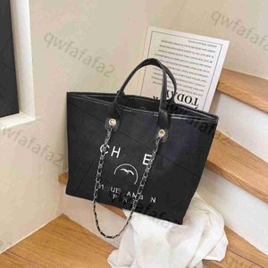 Designer Pearl Bag Ch Tote Bag Fashion Luxury Tote Womens Canvas Beach Bag Empellized med klassisk högkvalitativ flerfärgad stor kapacitet Kopplingspåse Hug4