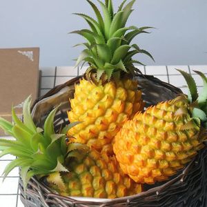 Artificial Plastic Pineapple Simulation Fruit Fake Display For Shop Home Party Kitchen Food Decoration Festive Party Supply 240509