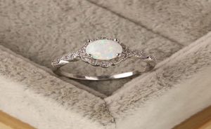 Clusterringe Real 925 Sterling Silber Verlobungsring Boho weibliche kleine weiße Feuer Opal minimalistische Kristallrunde Hochzeit für Wome2716527