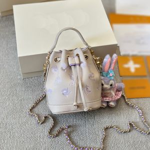 Дизайнерские сумки ковша сумки мини -сумка для плеча роскошные женские барабанные шнурки сумочки модные сумочка кросс -куби