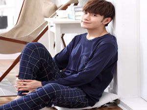 Yidanna Long Sleeve Pijama Cotton Pajamas Male Plusサイズの睡眠服カジュアルナイトスリープウェアの男性パジャマスーツ秋V9217807