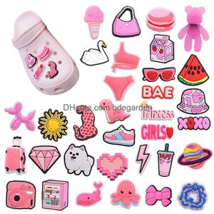 Charms PVC Shoe Pink Hat Bag Camera anteckningsbok Tappar Tillbehör DIY PINS Dekoration för CLOG Kvinnor Kids X-Mas Gift Drop Delivery Otw7n OTJW4