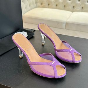 نساء نسائي للنساء Sandasl على النعال مصمم Lambbskin Mesh Slides Stiletto Heels 7cm Leisure Shoe Ladies Shoe Pink Purple Flops Flops