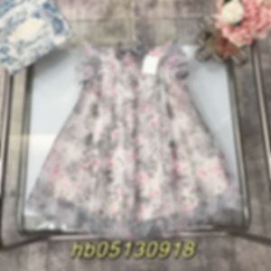 ドレス夏の製品子供用服の女の子の小さな飛ぶ袖カラフルなメッシュプリンセスドレス